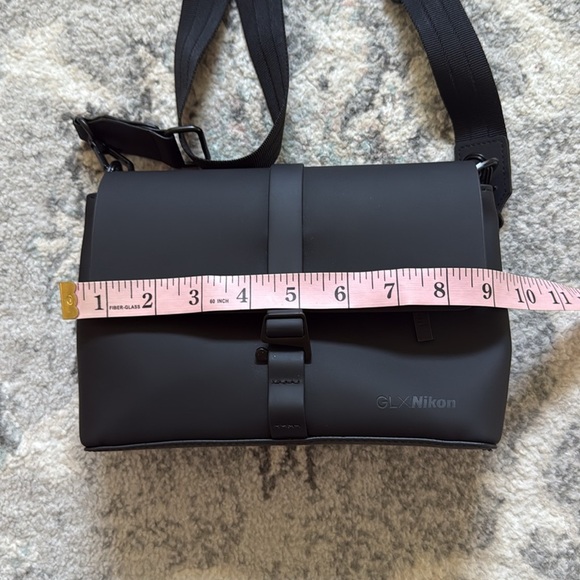 Gaston Luga x Nikon Bag - Picture 10 of 16